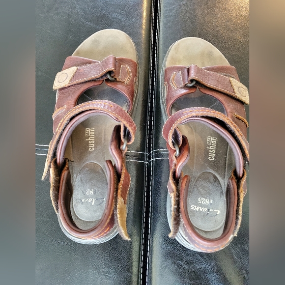 Clarks Raffe Coast Sandals - Picture 8 of 10